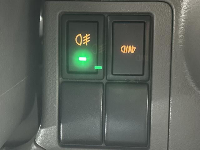 エブリイ ＰＣ　セーフティーサポート装着車・フルセグＴＶナビ・Ｂｌｕｅｔｏｏｔｈ・ＤＶＤ再生・キーレス・ミラーヒーター・衝突軽減ブレーキ・誤発進抑制装置・横滑り防止装置・ＡＢＳ・Ｗエアバック・禁煙車・４ＷＤ（24枚目）