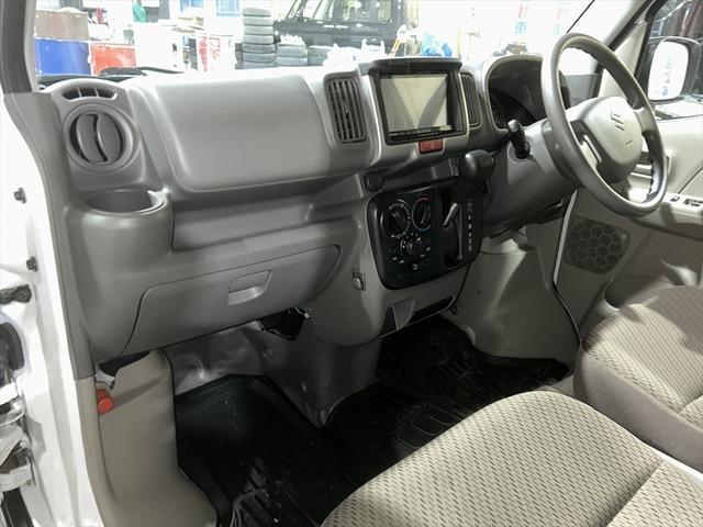 エブリイ ＰＣ　セーフティーサポート装着車・フルセグＴＶナビ・Ｂｌｕｅｔｏｏｔｈ・ＤＶＤ再生・キーレス・ミラーヒーター・衝突軽減ブレーキ・誤発進抑制装置・横滑り防止装置・ＡＢＳ・Ｗエアバック・禁煙車・４ＷＤ（32枚目）