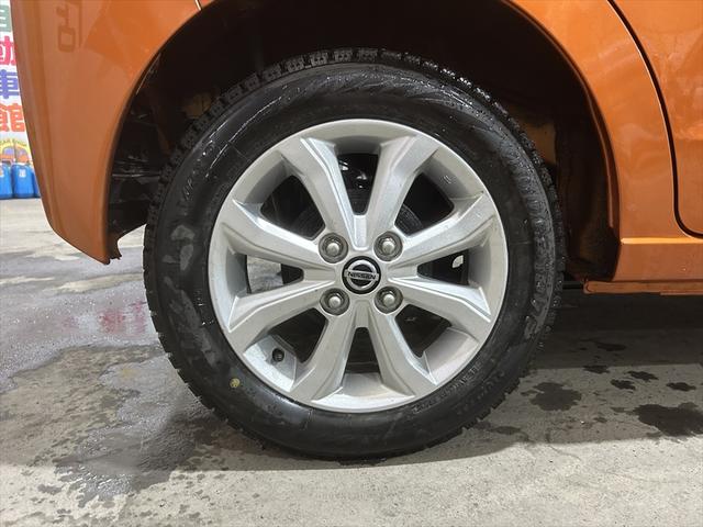 デイズ Ｘ　アラウンドビューモニター・衝突軽減ブレーキ・誤発進抑制装置・横滑り防止装置・シートヒーター・ミラーヒーター・バックカメラ・純正アルミホイール・サイドエアバック・カーテンエアバック・禁煙車・ＡＢＳ４ＷＤ（10枚目）