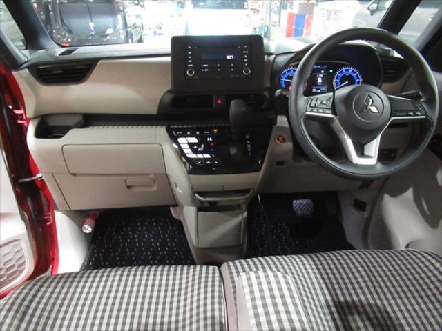 ｅＫスペース Ｇ　ドラレコ・バックカメラ・両側パワースライドドア・シートヒーター・ミラーヒーター・社外アルミホイール・衝突軽減ブレーキ・誤発進抑制装置・横滑り防止装置・ＬＥＤライト・サイドエアバック・禁煙車・４ＷＤ（9枚目）