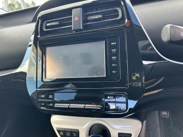 プリウス Ａプレミアム　ツーリングセレクション　ＬＥＤヘッド　エアバッグ　オートＬＥＤ　４ＷＤ　オートクルーズコントロール　キーレス　オートエアコン　横滑防止装置　１００Ｖ電源　スマートキー（18枚目）