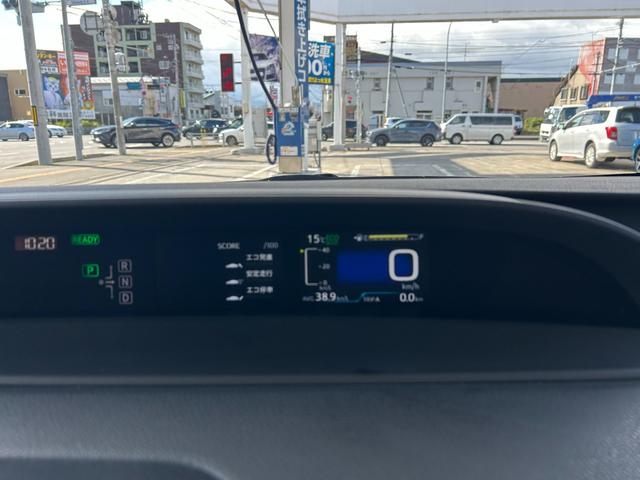 プリウス Ａプレミアム　ツーリングセレクション　ＬＥＤヘッド　エアバッグ　オートＬＥＤ　４ＷＤ　オートクルーズコントロール　キーレス　オートエアコン　横滑防止装置　１００Ｖ電源　スマートキー（21枚目）