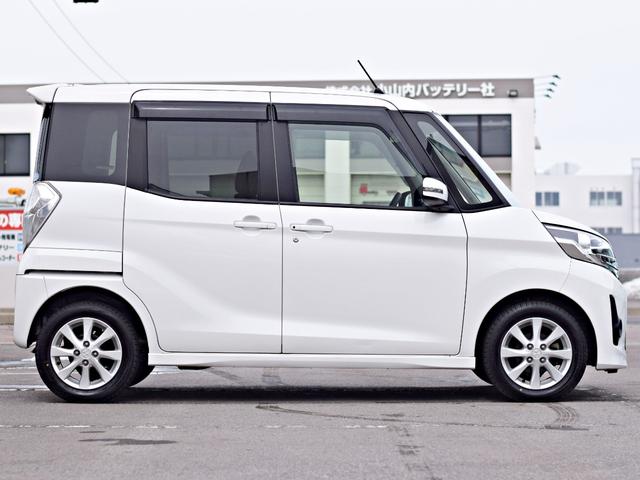 　ナビＴＶ　Ｂカメラ　実走６千キロ　禁煙車　ワンオーナー(4枚目)