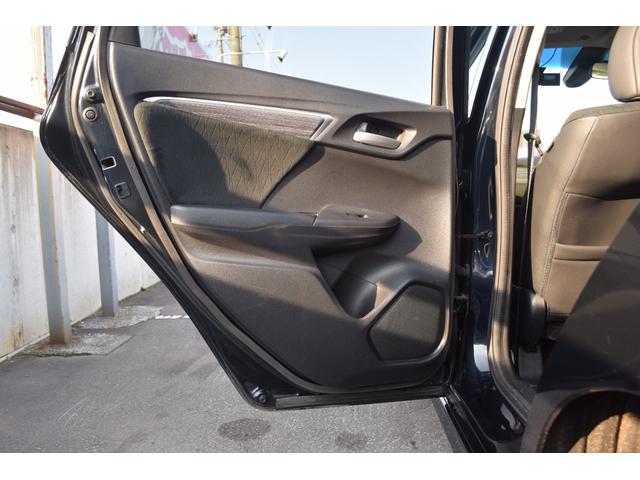 シャトル ハイブリッドＺ　サイドエアバッグ　スマキー　メモリーナビ　キーレスエントリー　ドラレコ　ＬＥＤライト　エアコン　エアバッグ　シートヒーター　アイドリングストップ　アルミホイール　横滑り防止装置　ルーフレール　ナビ（39枚目）