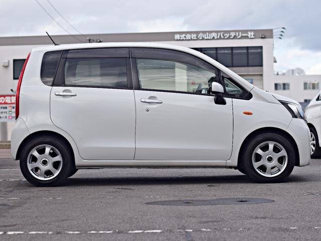 ムーヴ Ｌ　ＳＡ　パワーウィンドウ　エアコン　パワーステアリング　Ｗエアバッグ　寒冷地仕様　キーレスリモコン　横滑り防止装置　４ＷＤ　アイドリングストップ　エアバッグ　ベンチシート　ＡＢＳ　誤発進抑制（12枚目）