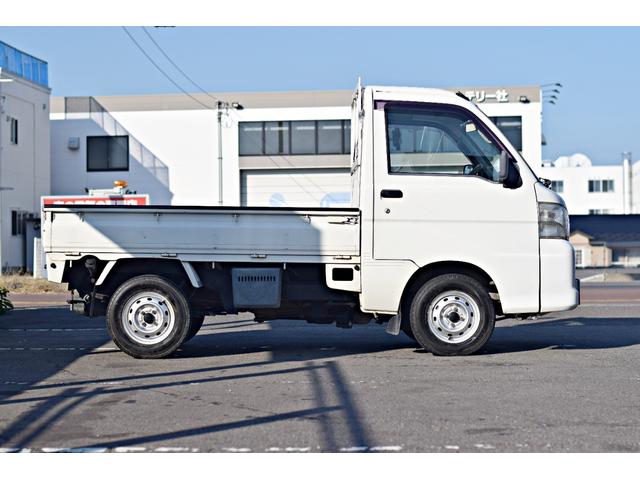 ハイゼットトラック エアコン・パワステ　スペシャル　ＰＳ　切り替え４ＷＤ　マニュアルエアコン（12枚目）