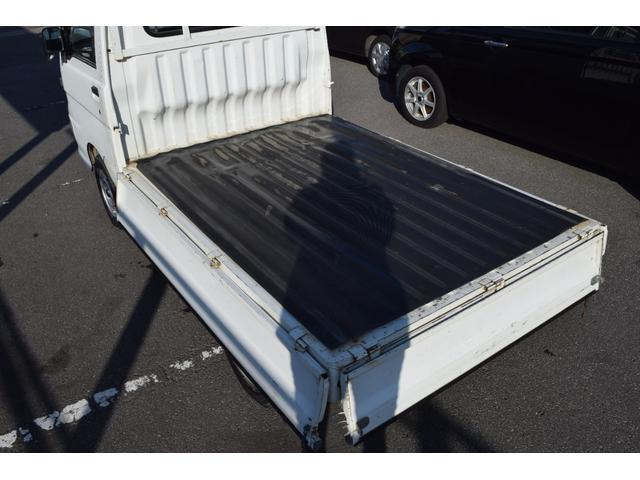 ハイゼットトラック エアコン・パワステ　スペシャル　ＰＳ　切り替え４ＷＤ　マニュアルエアコン（18枚目）