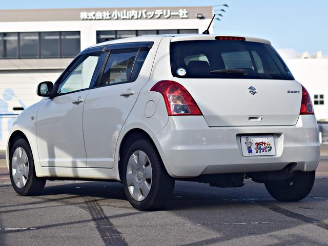 スイフト １．３ＸＧ　パワステ　盗難防止装置　運転席エアバッグ　４ＷＤ　スマートキー　ＡＢＳ　パワーウィンドウ　エアコン付き　キーレスキー　前席シートヒーター　Ｗエアバック（9枚目）