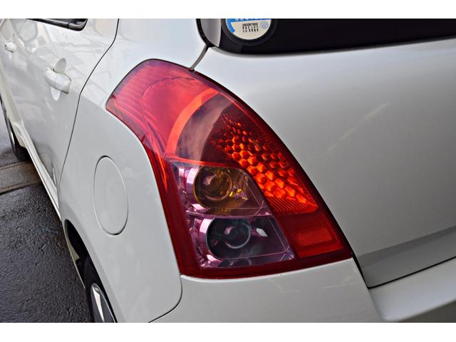 スイフト １．３ＸＧ　パワステ　盗難防止装置　運転席エアバッグ　４ＷＤ　スマートキー　ＡＢＳ　パワーウィンドウ　エアコン付き　キーレスキー　前席シートヒーター　Ｗエアバック（17枚目）