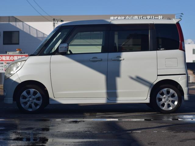 パレット Ｔ　運転席助手席エアバック　セキュリティーアラーム　パワーステアリング　フルフラットシート　フルオートエアコン　アルミホイール　ベンチＳ　パワーウィンドウ　キーレス　４ＷＤ　運転席エアバッグ　サイドエアＢ（8枚目）