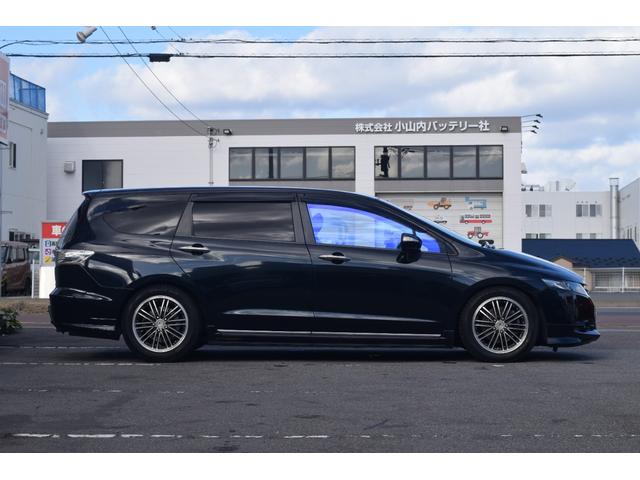 オデッセイ アブソルート　オートクルーズ　アルミ付　地デジＴＶ　キーレスエントリー　ナビＴＶ　三列シート　ＤＶＤ再生　エアコン　パワーウィンドウ　４ＷＤ　ＨＤＤナビ　ＡＢＳ　盗難防止システム　エアバッグ　パワーステアリング（8枚目）