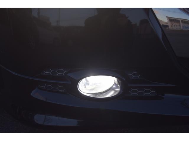 オデッセイ アブソルート　オートクルーズ　アルミ付　地デジＴＶ　キーレスエントリー　ナビＴＶ　三列シート　ＤＶＤ再生　エアコン　パワーウィンドウ　４ＷＤ　ＨＤＤナビ　ＡＢＳ　盗難防止システム　エアバッグ　パワーステアリング（14枚目）