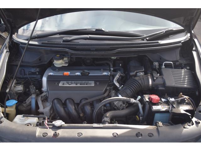 オデッセイ アブソルート　オートクルーズ　アルミ付　地デジＴＶ　キーレスエントリー　ナビＴＶ　三列シート　ＤＶＤ再生　エアコン　パワーウィンドウ　４ＷＤ　ＨＤＤナビ　ＡＢＳ　盗難防止システム　エアバッグ　パワーステアリング（16枚目）