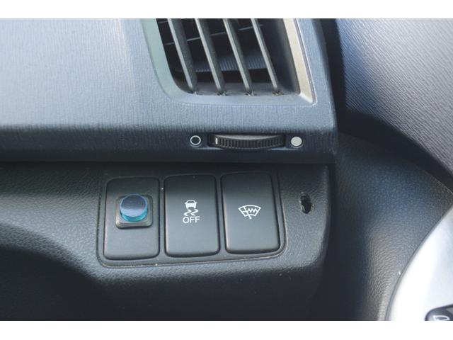 オデッセイ アブソルート　オートクルーズ　アルミ付　地デジＴＶ　キーレスエントリー　ナビＴＶ　三列シート　ＤＶＤ再生　エアコン　パワーウィンドウ　４ＷＤ　ＨＤＤナビ　ＡＢＳ　盗難防止システム　エアバッグ　パワーステアリング（36枚目）