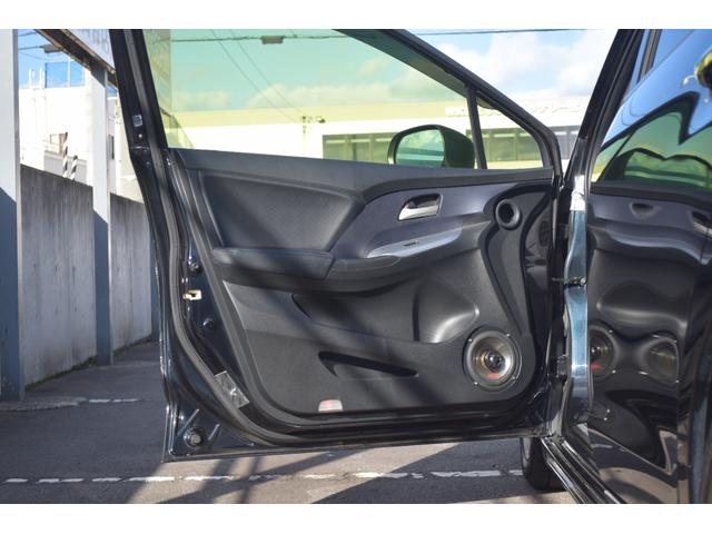 オデッセイ アブソルート　オートクルーズ　アルミ付　地デジＴＶ　キーレスエントリー　ナビＴＶ　三列シート　ＤＶＤ再生　エアコン　パワーウィンドウ　４ＷＤ　ＨＤＤナビ　ＡＢＳ　盗難防止システム　エアバッグ　パワーステアリング（43枚目）