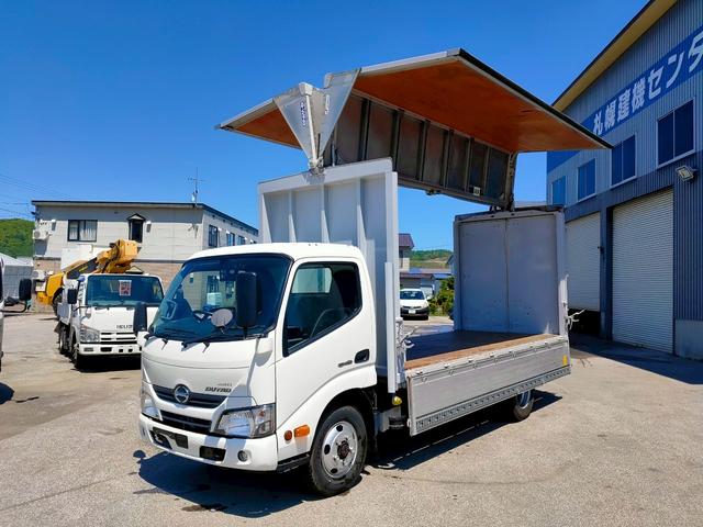 デュトロ ３ｔアルミウィング切り替え式４ＷＤバックカメラ搭載５足ＭＴ　積載３０００ｋｇ荷台寸法４２９×１８０×１９３（ｃｍ）（2枚目）