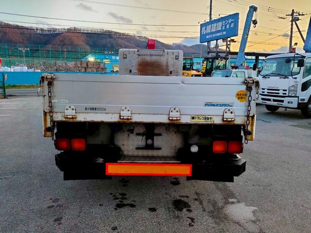 コンドル クレーン付き平ボデー 4段ブームクレーン付き平ボデーラジコン仕様ベッド付きキャビン(9枚目)