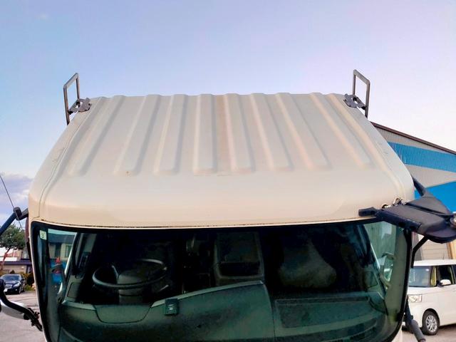 コンドル クレーン付き平ボデー 4段ブームクレーン付き平ボデーラジコン仕様ベッド付きキャビン(15枚目)