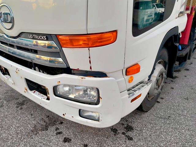 コンドル クレーン付き平ボデー 4段ブームクレーン付き平ボデーラジコン仕様ベッド付きキャビン(17枚目)