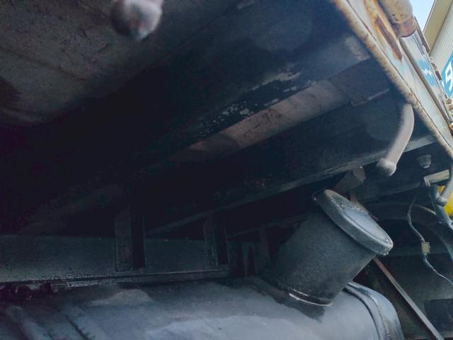 コンドル クレーン付き平ボデー 4段ブームクレーン付き平ボデーラジコン仕様ベッド付きキャビン(23枚目)