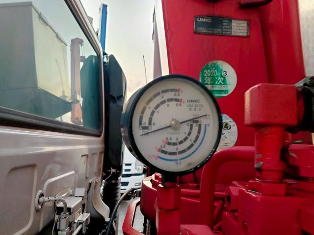 コンドル クレーン付き平ボデー 4段ブームクレーン付き平ボデーラジコン仕様ベッド付きキャビン(38枚目)