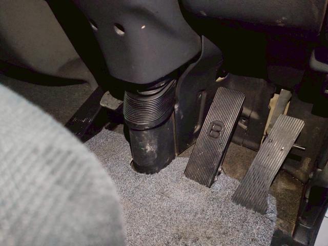 コンドル クレーン付き平ボデー 4段ブームクレーン付き平ボデーラジコン仕様ベッド付きキャビン(49枚目)