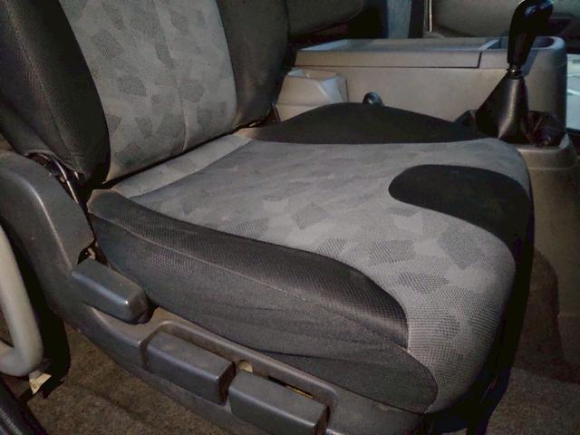 コンドル クレーン付き平ボデー 4段ブームクレーン付き平ボデーラジコン仕様ベッド付きキャビン(51枚目)