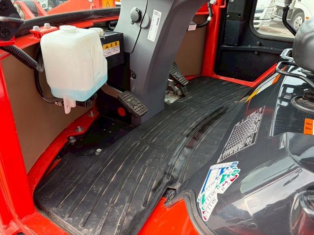 日本 ホイールローダーミニショベル小型特殊自動車(42枚目)