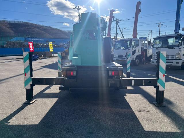 エルフトラック 高所作業車 15.7m屈伸式ブーム高所作業車(7枚目)