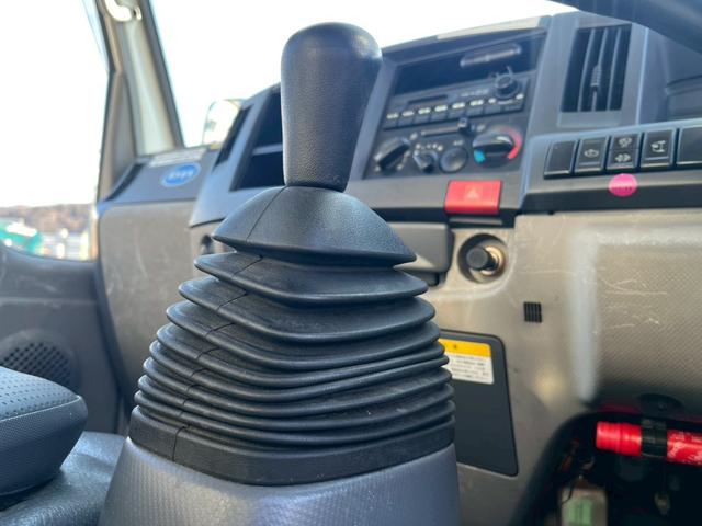 エルフトラック 高所作業車 15.7m屈伸式ブーム高所作業車(52枚目)