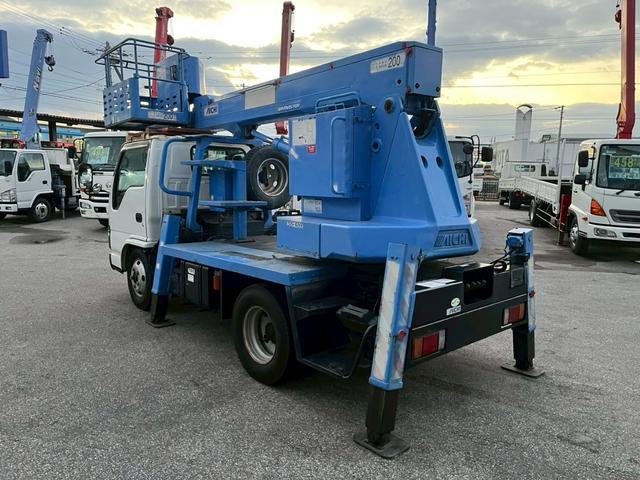 エルフトラック 高所作業車 高所作業車スチールバケット(3枚目)