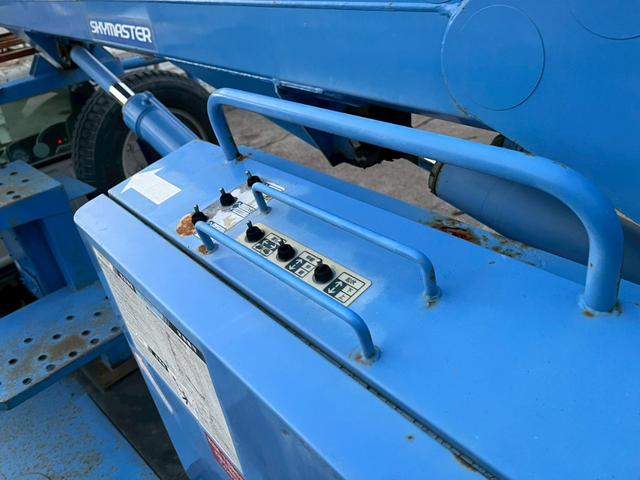 エルフトラック 高所作業車 高所作業車スチールバケット(15枚目)