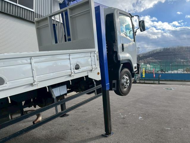 フォワード クレーン付き平ボデー 4段ラジコン仕様ロングジャッキセルフクレーン(17枚目)