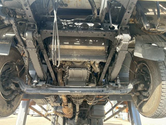 フォワード クレーン付き平ボデー 4段ラジコン仕様ロングジャッキセルフクレーン(22枚目)