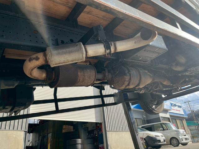 フォワード クレーン付き平ボデー 4段ラジコン仕様ロングジャッキセルフクレーン(23枚目)