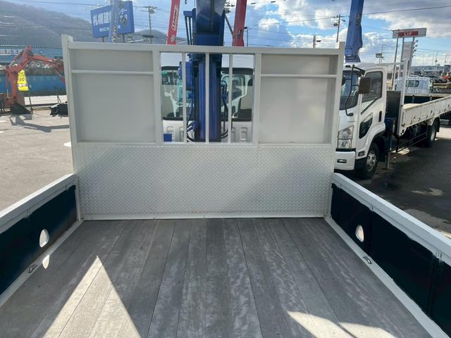 フォワード クレーン付き平ボデー 4段ラジコン仕様ロングジャッキセルフクレーン(42枚目)