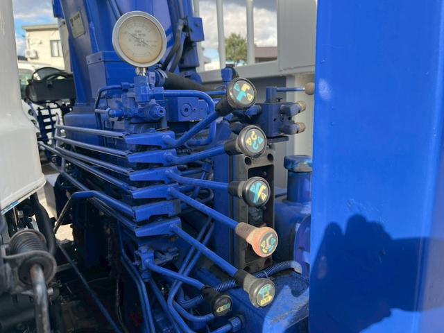 フォワード クレーン付き平ボデー 4段ラジコン仕様ロングジャッキセルフクレーン(45枚目)