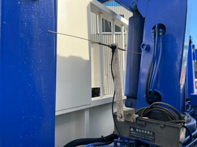 フォワード クレーン付き平ボデー 4段ラジコン仕様ロングジャッキセルフクレーン(48枚目)