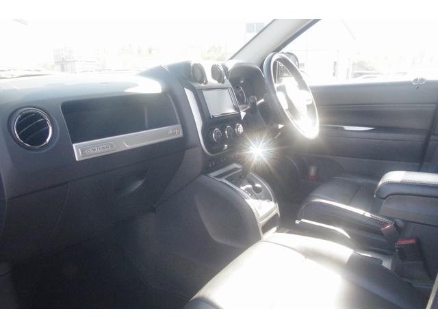 ジープ・コンパス リミテッド　４ＷＤ／下取車／事故無／クルーズコントロール／ストラーダナビ／フルセグＴＶ／Ｂｌｕｅｔｏｏｔｈオーディオ／バックカメラ／サイドカメラ／シートヒーター／ＥＴＣ（23枚目）
