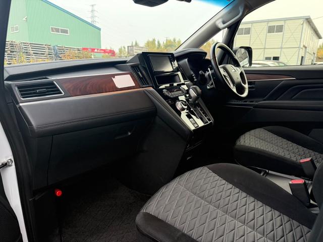 デリカD:5 P 4WD/3年保証/事故無/電動ステップ/両側パワスラ/パワーバックドア/ステアリングヒーター/社外ナビ/地デジTV/全方位カメラ/Bluetoothオーディオ/クルーズコントロール/アイドリングストッ(25枚目)