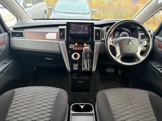 デリカD:5 P 4WD/3年保証/事故無/電動ステップ/両側パワスラ/パワーバックドア/ステアリングヒーター/社外ナビ/地デジTV/全方位カメラ/Bluetoothオーディオ/クルーズコントロール/アイドリングストッ(32枚目)