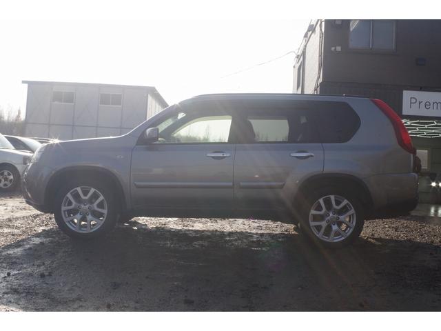 エクストレイル ２０Ｘｔｔ　４ＷＤ／１０年保証／前後席シートヒーター／カブロンシート／メーカーナビ／フルセグＴＶ／Ｂｌｕｅｔｏｏｔｈオーディオ／サイドカメラ・バックカメラ／ＨＩＤヘッドライト（23枚目）