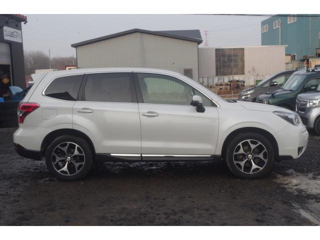 フォレスター 2.0XT アイサイト 4WD/10年保証/アイサイト/夏冬タイヤ/ナビ/地デジTV/Bluetoothオーディオ/バックカメラ/プッシュスタート/ETC/前席シートヒーター(17枚目)