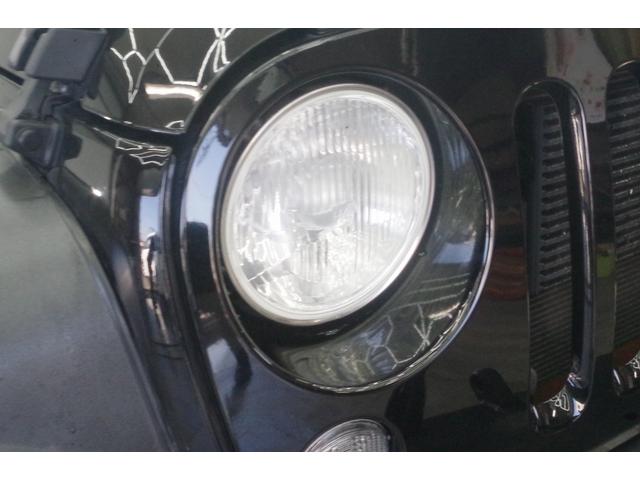 ジープ・ラングラーアンリミテッド ルビコン　ハードロック　４ＷＤ／当社社有車／特別仕様車／事故無／リフトアップ／カスタムオーバーフェンダー／ＵＳサイドマーカー／アクスルロック／スウェイバー／レザーシート／シートヒーター／テールレンズガード／社外ナビ／フルセグ（12枚目）