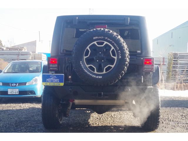 ジープ・ラングラーアンリミテッド ルビコン　ハードロック　４ＷＤ／当社社有車／特別仕様車／事故無／リフトアップ／カスタムオーバーフェンダー／ＵＳサイドマーカー／アクスルロック／スウェイバー／レザーシート／シートヒーター／テールレンズガード／社外ナビ／フルセグ（19枚目）