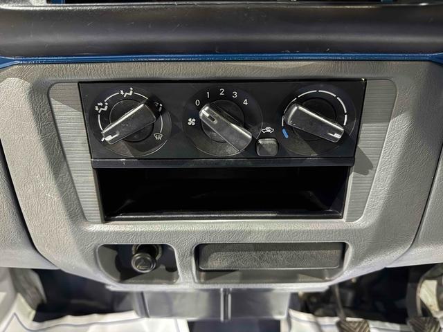 ミニキャブトラック Vタイプ 4WD 軽トラック MT(4枚目)