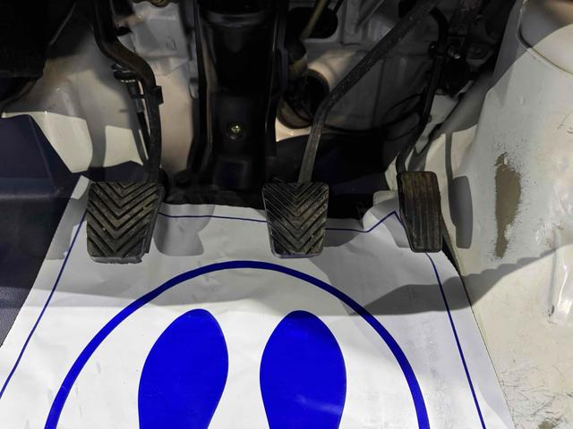 ミニキャブトラック Vタイプ 4WD 軽トラック MT(8枚目)