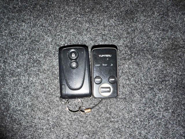 ミラココア ココアＸ　４ＷＤ　スマートキー　電動格納ミラー　ベンチシート　ＣＶＴ　盗難防止システム　ＡＢＳ　ＣＤ　ミュージックプレイヤー接続可　衝突安全ボディ　エアコン　パワーステアリング　パワーウィンドウ（6枚目）