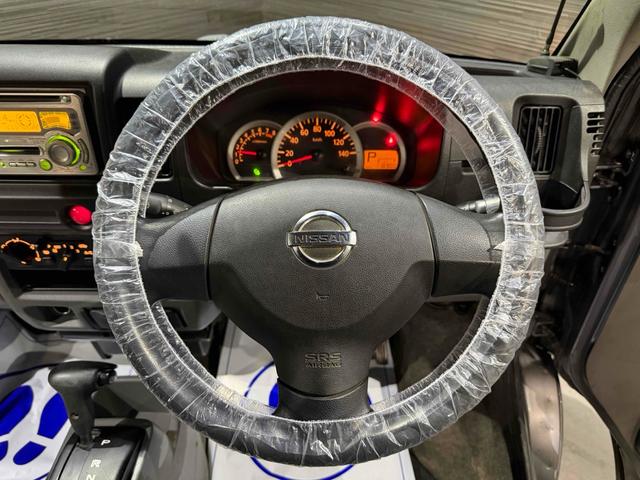 NV100クリッパーバン GX 4WD AT アルミホイール エアコン 運転席エアバッグ 助手席エアバッグ CD MD(3枚目)
