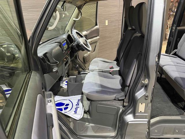 NV100クリッパーバン GX 4WD AT アルミホイール エアコン 運転席エアバッグ 助手席エアバッグ CD MD(8枚目)